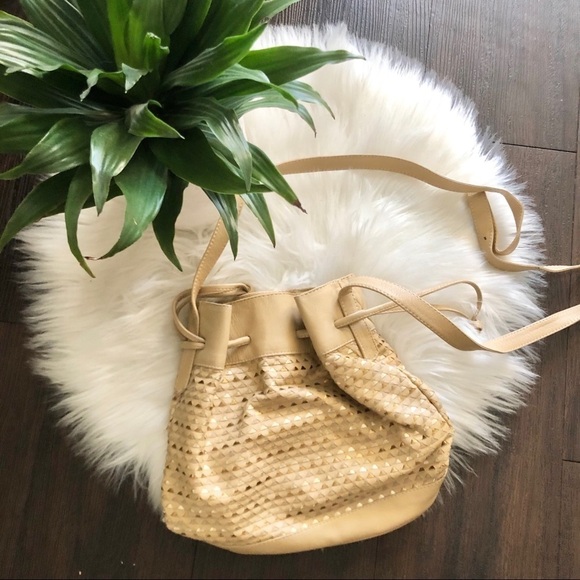 Cross body mini bucket bag beige - Picture 1 of 6